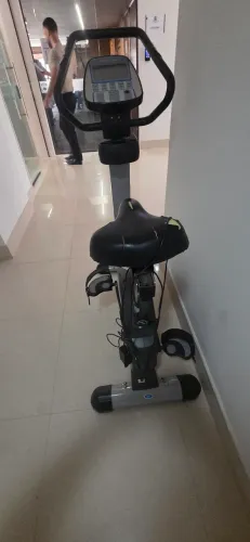 Bicicleta ergometrica batimentos cardíacos elétrica