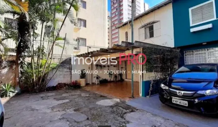 Casa de vila com ótimo potencial na Vila Olimpia !
