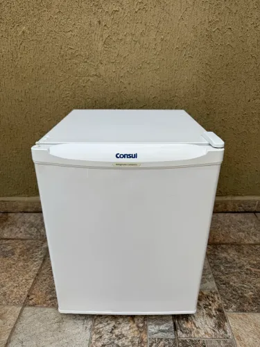 Frigobar Consul 110v 76L