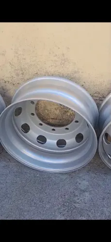 Vendo conjunto de 4 rodas de 10 furos seminovas
