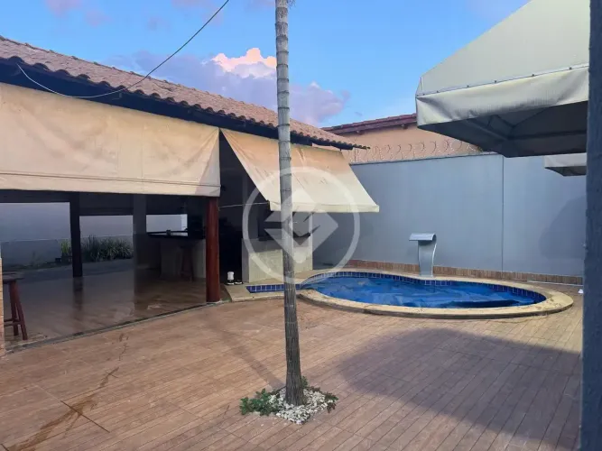 Casa 3 Quartos com Piscina Aquecida e Energia Solar/Jardim Botânico codigo: 351138