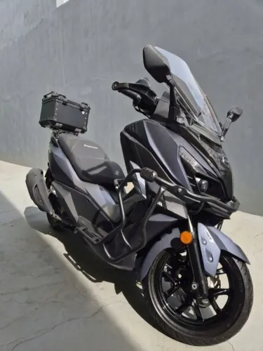 Dafra Cruisym 300cc 2025 - Única Dona - 2.000 km + R$ 5mil em Acessórios