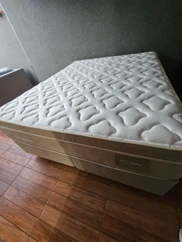 Cama Box Queen SEMINOVA AmericanFlex Lux Cashmere!