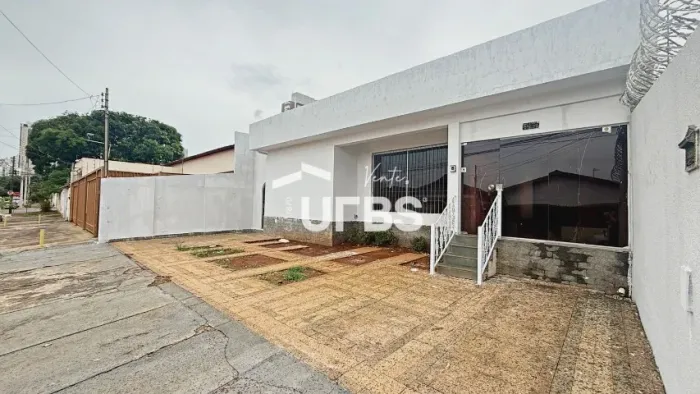CASA COMERCIAL - Excelente Localização, próximo ao Gyn Shopping e T-9