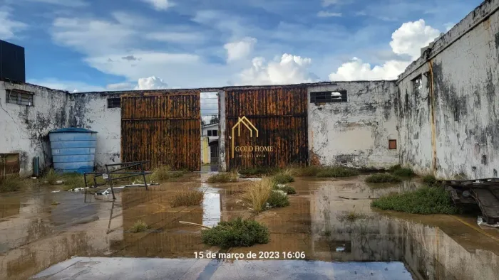 BARRACÃO COM TERRENO BAIRRO IPASE - VG