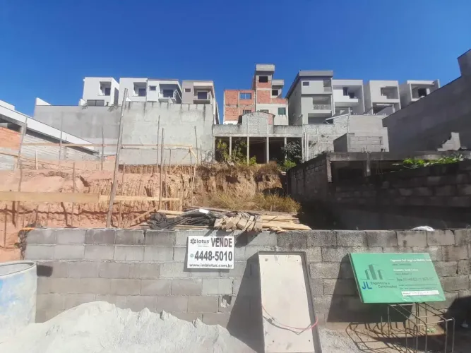 Terreno à venda 175m² leve aclive Portal dos Ipês Cajamar SP