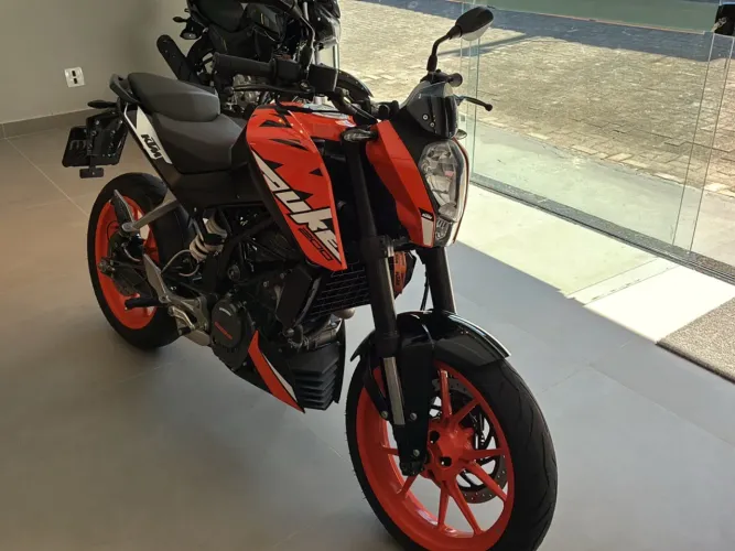 KTM DUKE 200