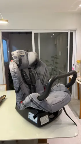 Cadeirinha de carro infantil