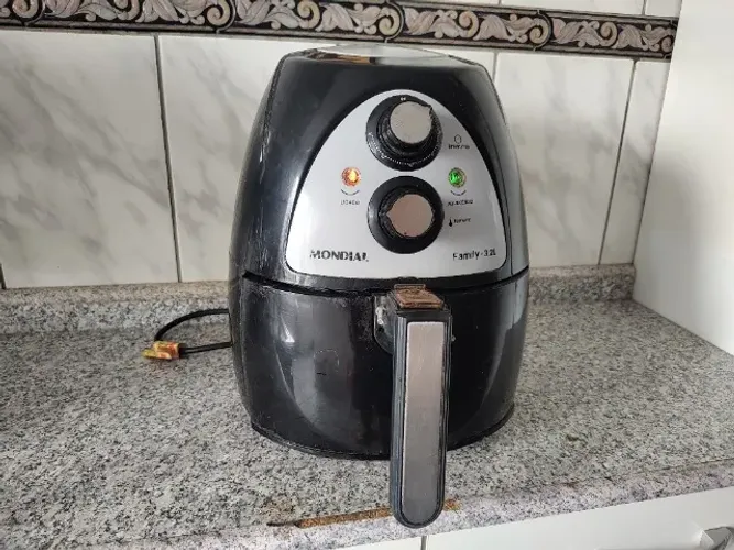 Fritadeira Air Fryer Mondial NAF-03 1500W - Funcionando (Precisa trocar cesto)