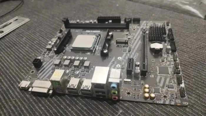 Kit Ryzen 7 5700g + A520m pro