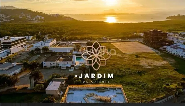 Apartamento de 99m² com 2 quartos sendo 1 suíte em Saco Grande