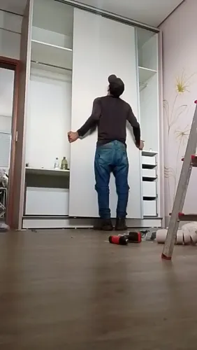 Serviços de montagem e desmontagem de móveis
