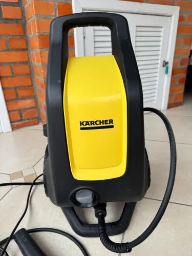 Lava jato de alta pressão compacta Kärcher 