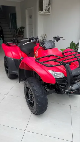 Quadriciclo honda 4x4 2013