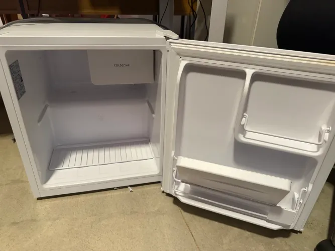 Frigobar Electrolux 47L