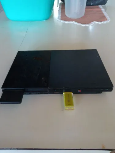 PS2 com controle, mais só funciona em pen drive