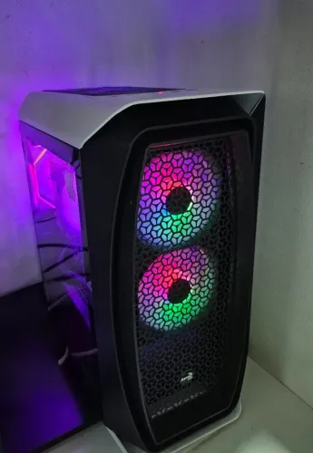 PC Gamer - I5 13400 - RTX 5060 TI 16GB - 48GB DDR5 Corsair - Excelente para IA