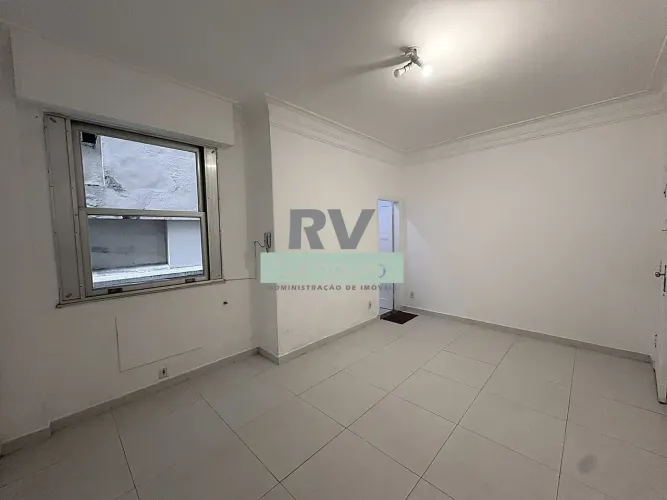 Conjugado de 30m² na Rua Paula Freitas, esquina com Av. Atlântica - Copacabana - Rio de Ja