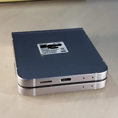 Samsung galaxy z flip 6