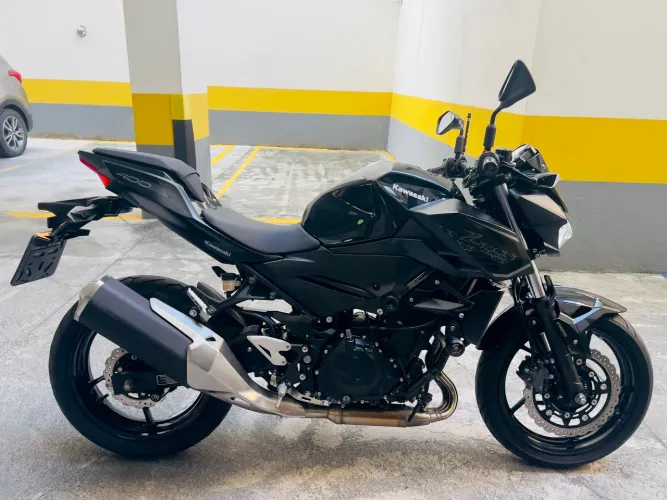 Kawasaki Z400 2021 *estado de OKM.