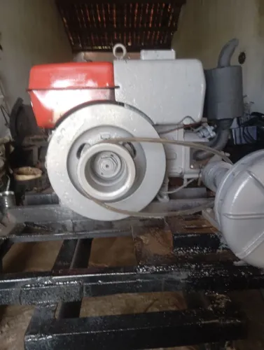 Motor Yanmar ns18 com bomba de irrigação