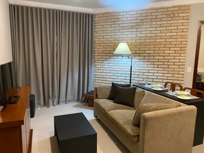 Amplo/ Ótima localização/ Mobiliado