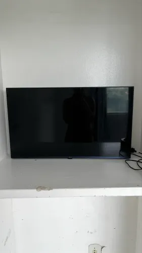 Televisão LG 32 polegadas com defeito 