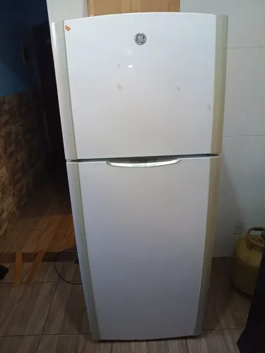 Geladeira Frost free com defeito