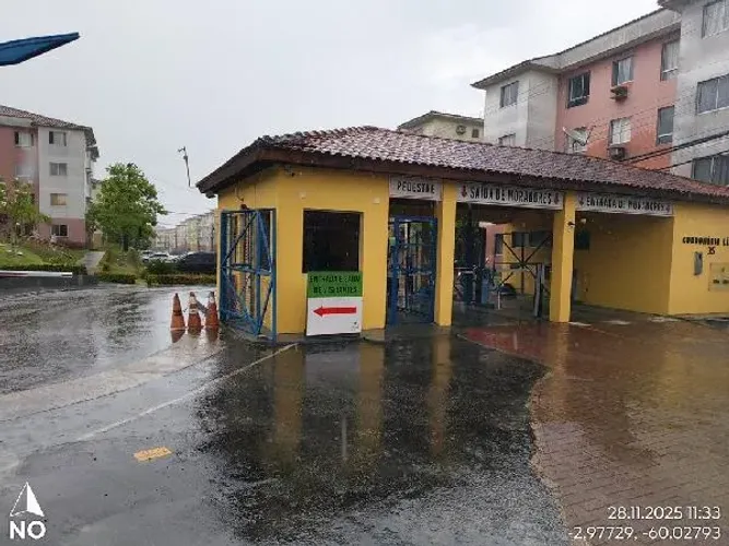 Apartamento no Condomínio Villa Jd Torquato com 2 Quartos e 1 Vaga