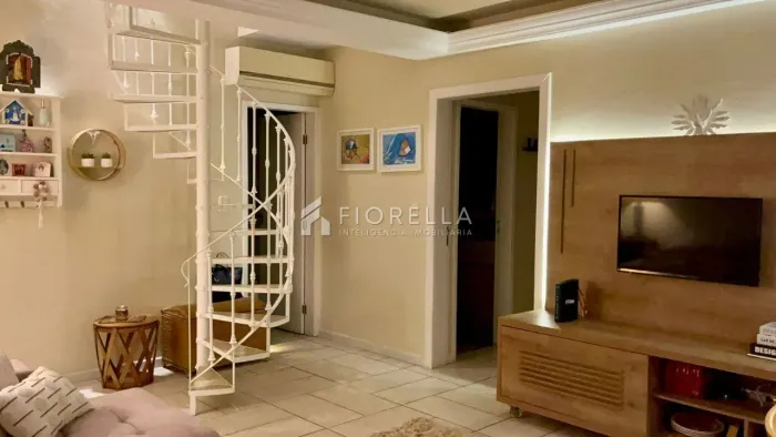 Cobertura mobiliada para Locação com 04 Dormitórios sendo 01 suíte e 02 Vagas - Bom Abrigo