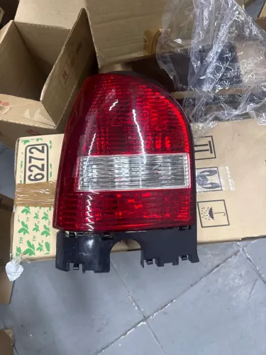 Lanterna Traseira direita Gol G3 99 00 01 2002 2003 2004 2005
