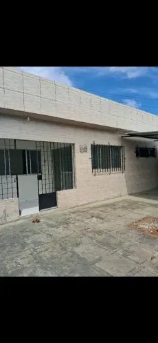 Excelente casa no Barro