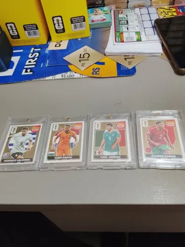 Valverde, Gakpo, Raul Jimenez e Hakimi Legend (Ouro) Extra Sticker 2026