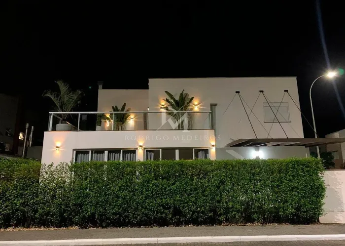 Casa em Condomínio com 3 suítes na Barra em Balneário Camboriú