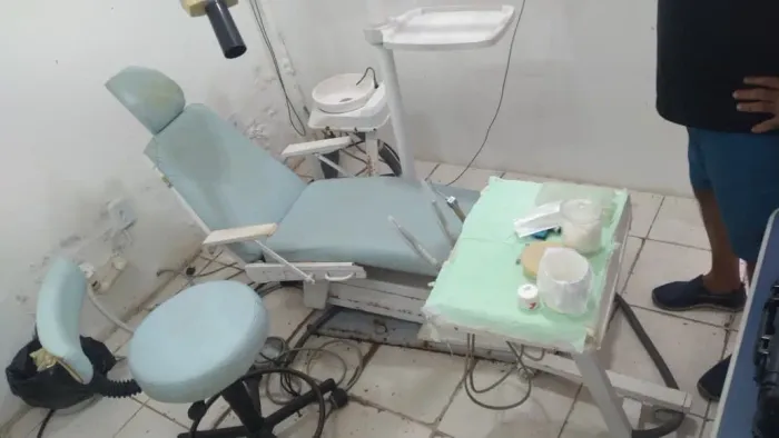 Cadeira odontológica semi nova