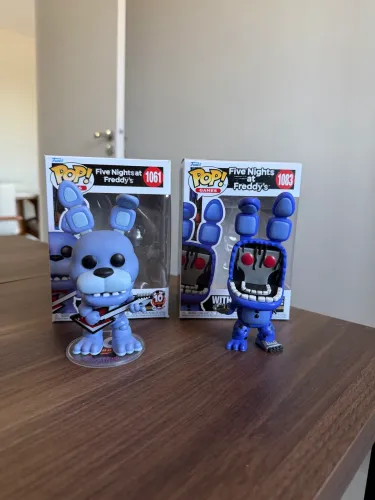 Funko Pop! Bonnie e Withered Bonnie - FNaF #1061 e #1083