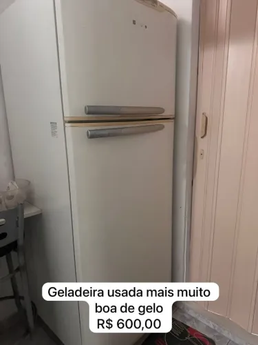 Vendo fogão, geladeira e guarda roupa