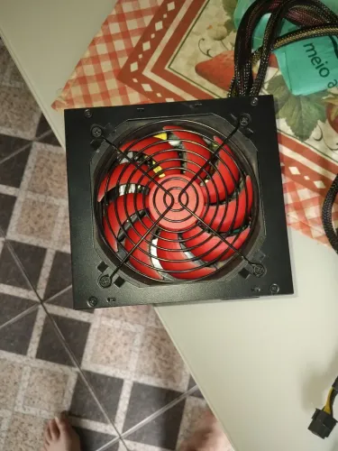 Fonte PC fortrek crusader500W não liga