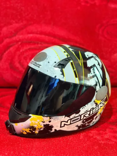Capacete Norisck  número 59/60