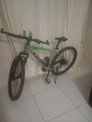Pra vender e trocar por dinheiro 