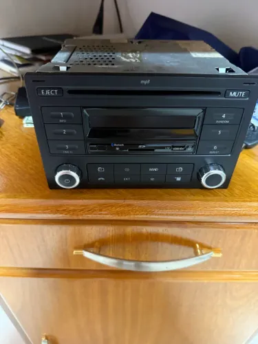 Rádio RD5 original Volkswagen polo bora golf display vermelho 