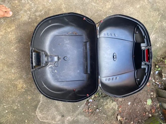 Vende-se baú de entrega