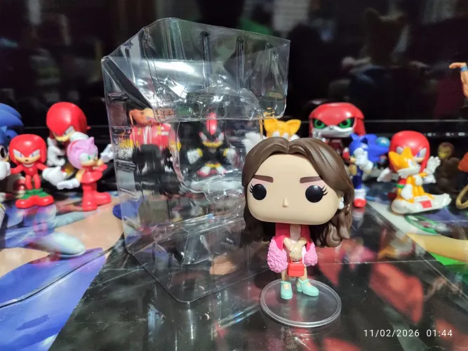 Funko Pop Emily in Paris (sem caixa) 89,00