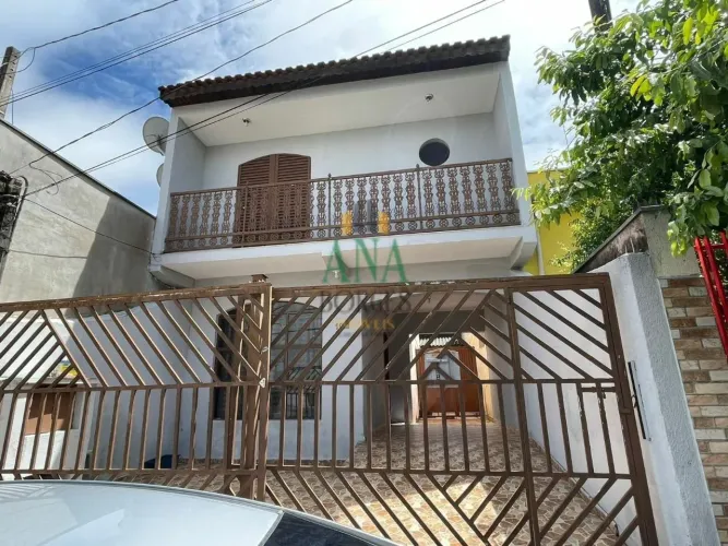 Sobrado de na Zona Norte