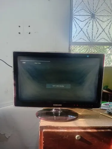 2 monitores tv