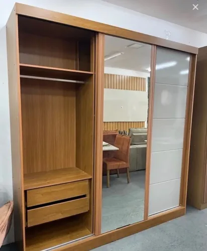 Guarda-Roupa Casal 3 Portas Capri com Espelho