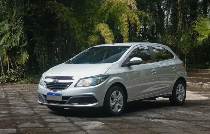 Chevrolet Onix Hatch LT 1.4 8V Flex Power Aut. 4P 2014