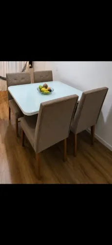 Mesa em madeira 