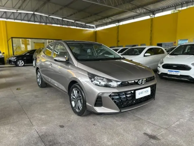 Hyundai HB20S Com. Plus Tech 1.0 TB Flex 12V AUT 2023
