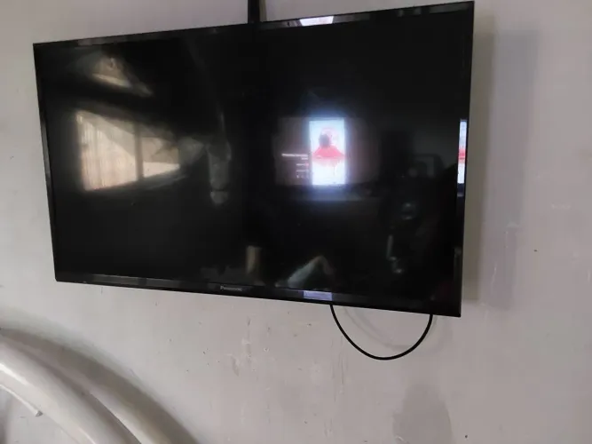 Tv 32 " com defeito para retirada de peças Panasonic 